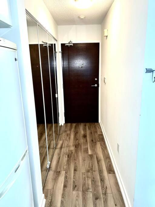 Luxurious Condo In The Center Of Downtown Toronto Bagian luar foto