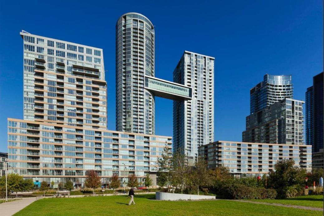 Luxurious Condo In The Center Of Downtown Toronto Bagian luar foto